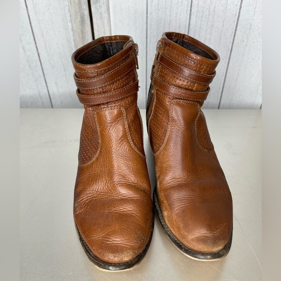 Seychelles Boots Womens 6.5 Ankle booties Cognac Leather Block Heels Side Zip - Picture 3 of 6